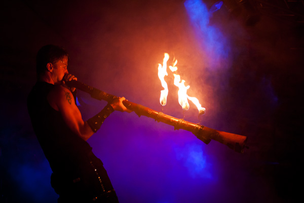 Flammendes Didgeridoo