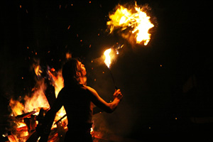 Feuershow mit "Lord of the Fire"