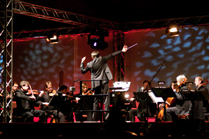 Neue Philharmonie Frankfurt auf dem Konzertschiff