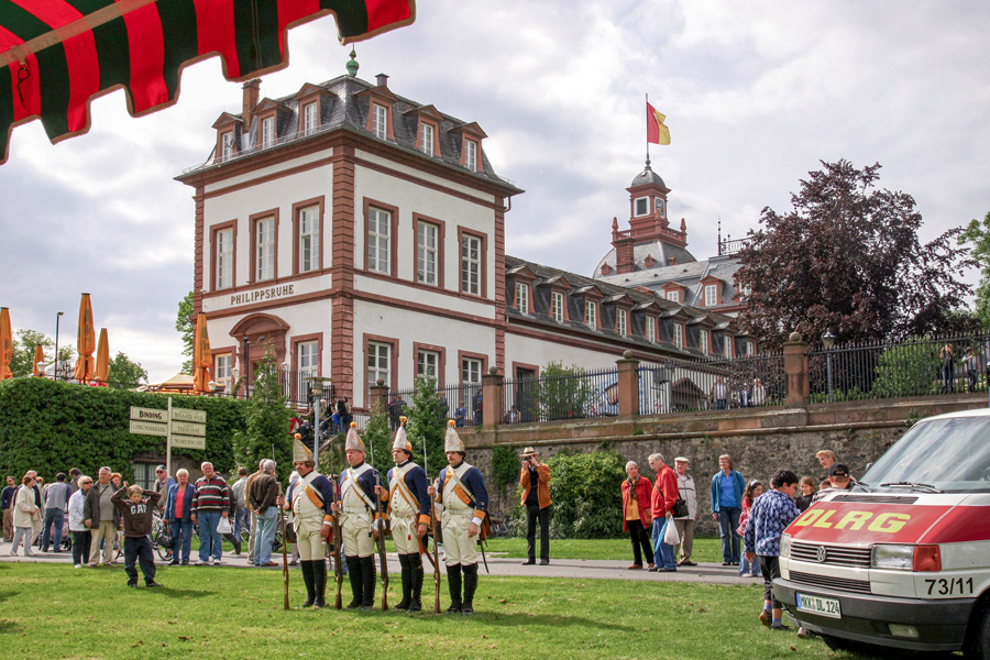 Treiben am Mainufer