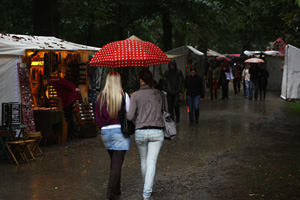 Rundgang in Matsch und Regen Rundgang in Matsch und Regen