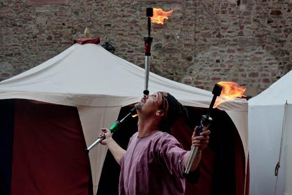 Steinau Ritter2012 Feuer-Jonglage