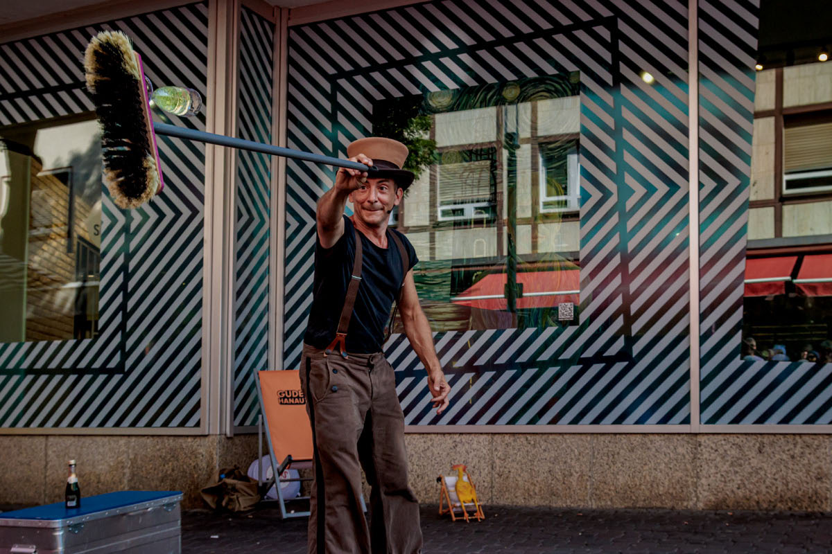 Strassentheaterfestival Till the Sky Hanau 2025 Chriss Breuning