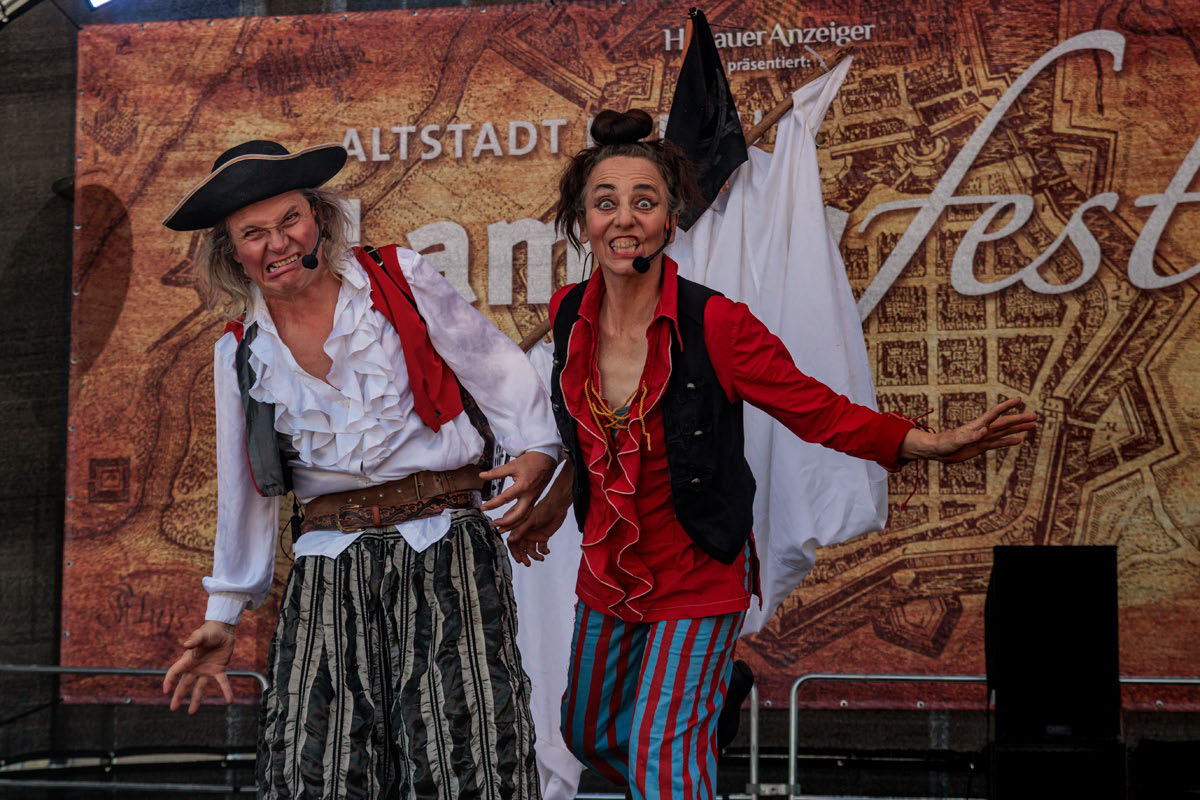 Lamboyfest HU 2025 - Piratenshow - Theater Einfach Riesig Lamboyfest HU 2025 - Piratenshow - Theater Einfach Riesig