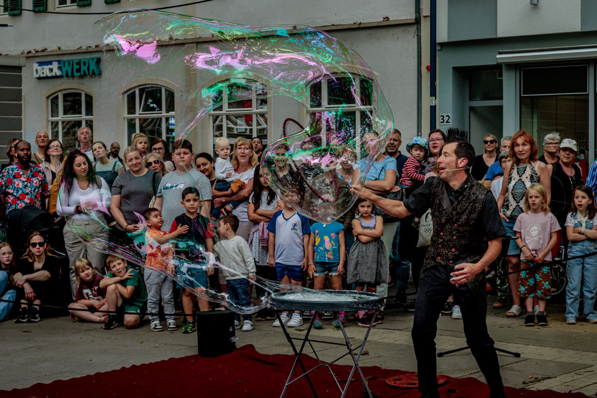 Strassentheaterfest OF 2024 Bubbles 