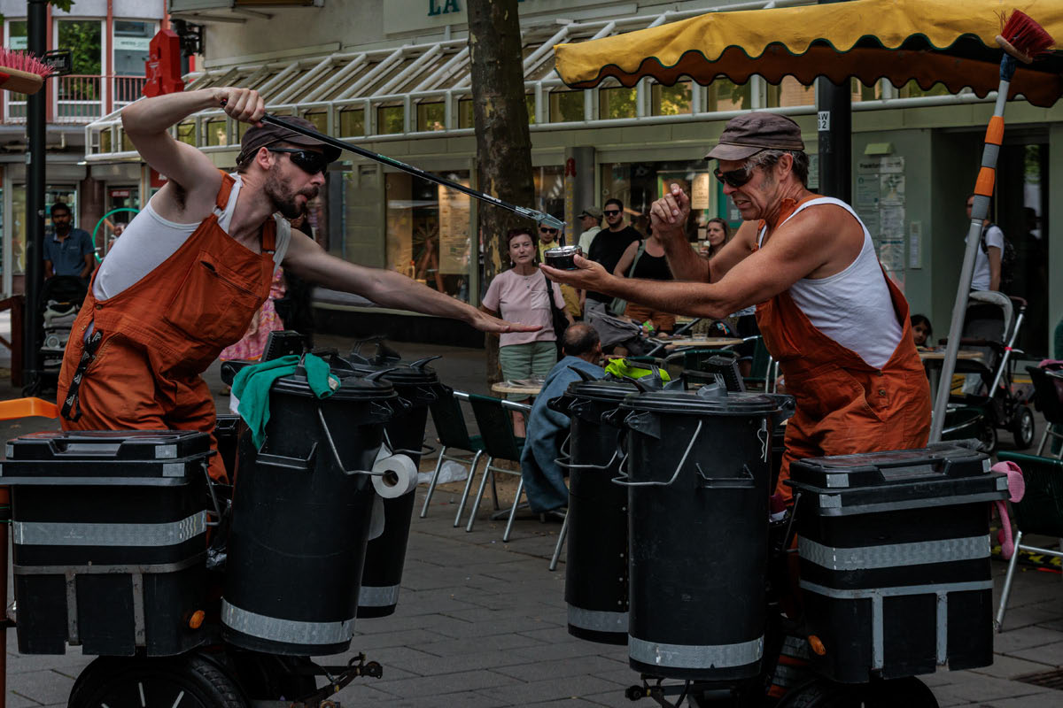 Strassentheaterfest OF 2025 - Cirqumstancia