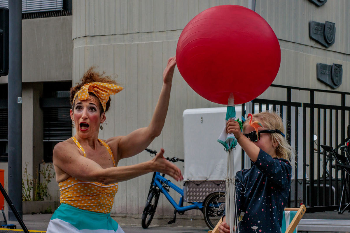 Strassentheaterfest OF 2025 - Holiday on Delay